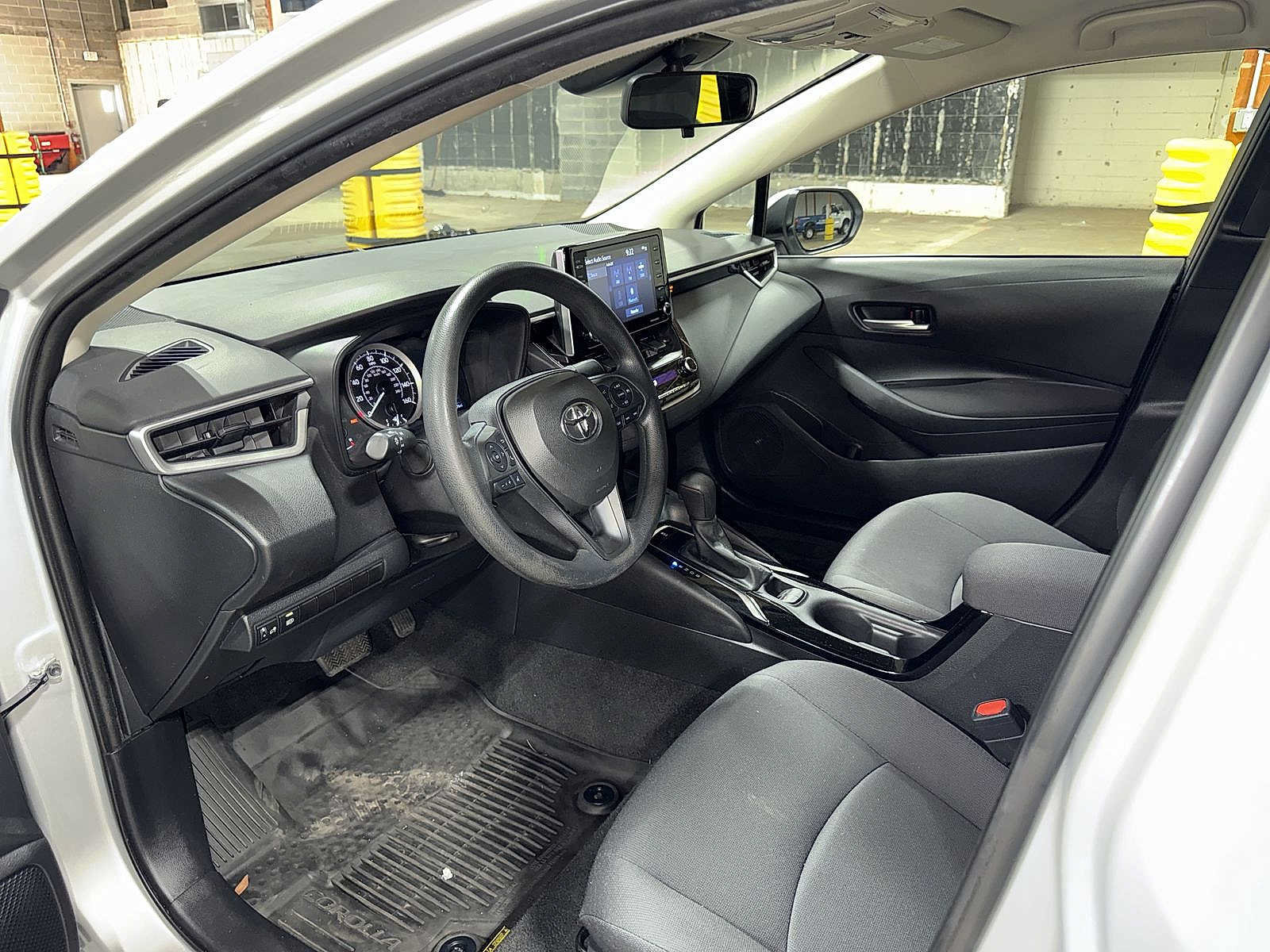 Certified 2021 Toyota Corolla LE FWD image 26