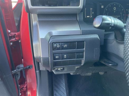 Used 2024 Toyota Tacoma SR5 RWD image 31
