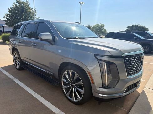 Used 2025 Cadillac Escalade Premium Luxury w/ Touring Package AWD/4WD image 4