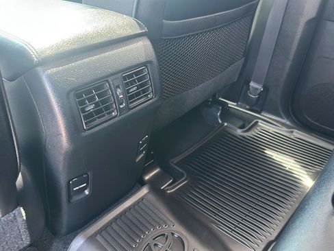 Used 2018 Toyota 4Runner SR5 Premium AWD/4WD image 21
