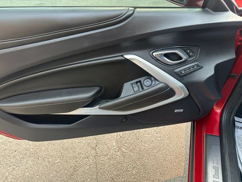Used 2016 Chevrolet Camaro SS RWD image 15