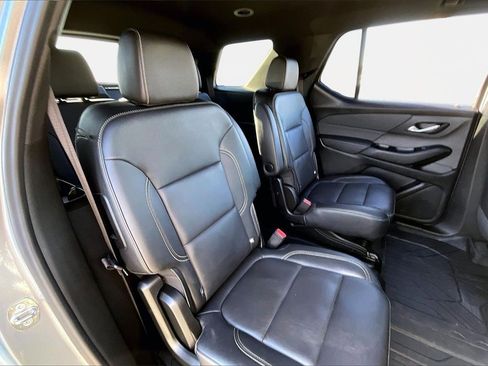 Used 2023 Chevrolet Traverse LT w/ LPO, Floor Liner Package image 27
