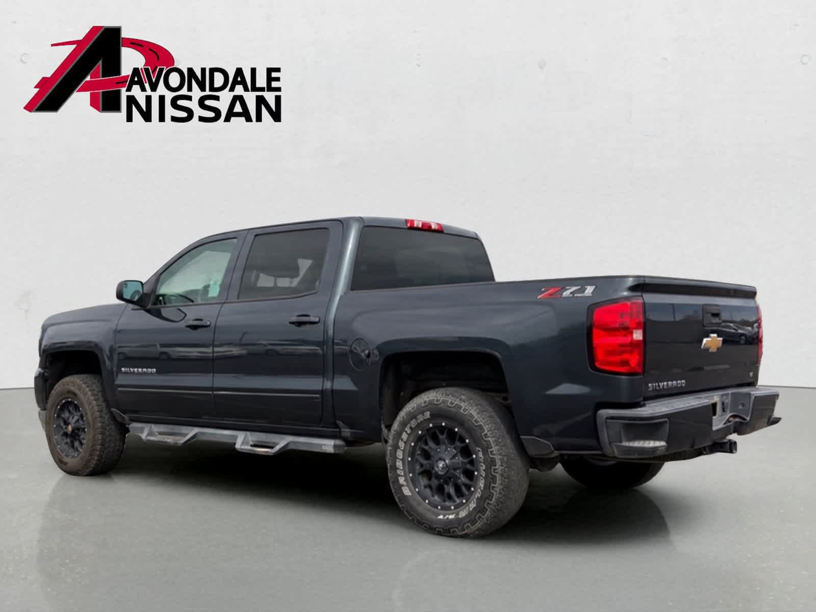 Used 2018 Chevrolet Silverado 1500 LT w/ All Star Edition AWD/4WD image 3