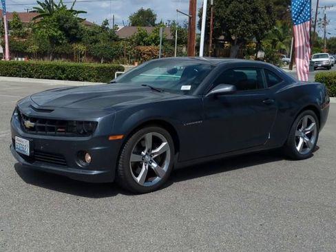 Used 2010 Chevrolet Camaro SS w/ RS Package RWD image 4