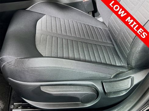 Used 2025 Kia K5 LXS image 19