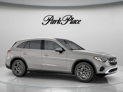 Used 2026 Mercedes-Benz GLC 300 4MATIC image 30