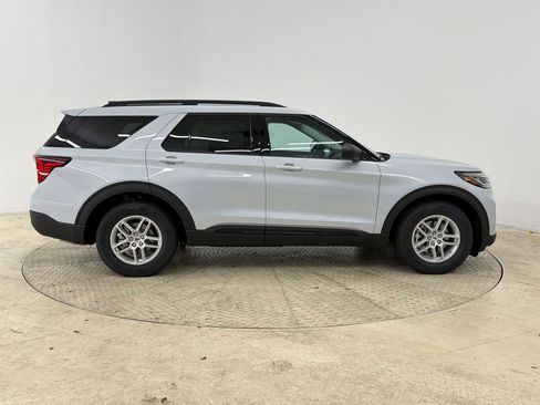 New 2026 Ford Explorer Active image 8