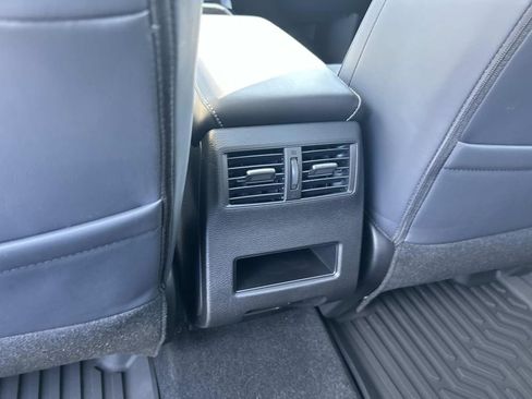 New 2026 Mitsubishi Outlander SE image 18