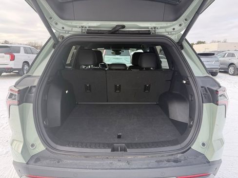 Used 2025 Chevrolet Equinox LT w/ Convenience Package II image 13