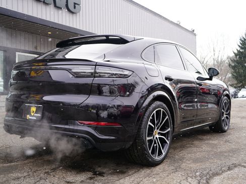 Used 2021 Porsche Cayenne Turbo image 6