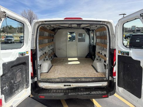 Used 2015 Ford Transit 250 130 Low Roof w/ Exterior Upgrade Package RWD image 17