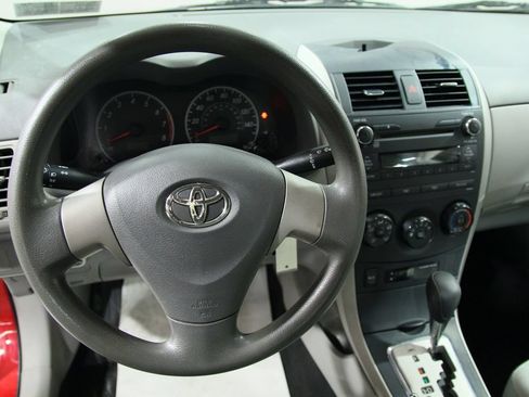 Used 2010 Toyota Corolla LE FWD image 17