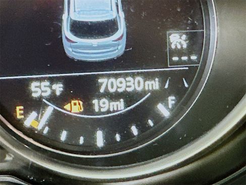 Used 2020 MAZDA CX-5 Touring image 32