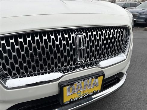 Certified 2022 Lincoln Nautilus Reserve image 10