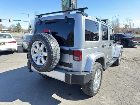 Used 2013 Jeep Wrangler Unlimited Sahara w/ Connectivity Group image 7