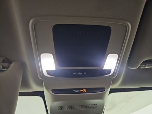 Certified 2024 Honda HR-V LX image 33