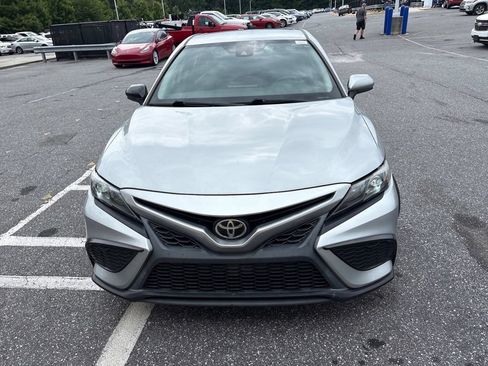Used 2021 Toyota Camry SE FWD image 10