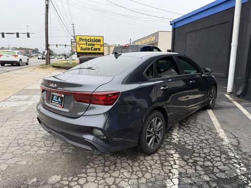 Used 2023 Kia Forte LXS FWD image 5