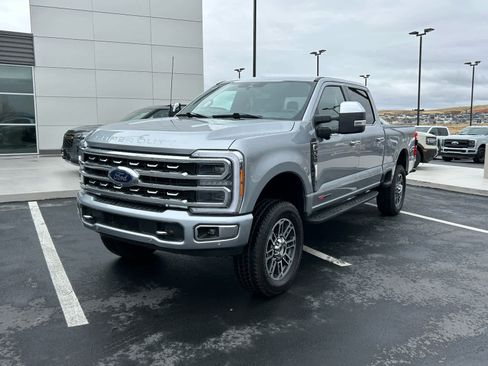 Certified 2023 Ford F350 Platinum w/ Tremor Off-Road Package image 2