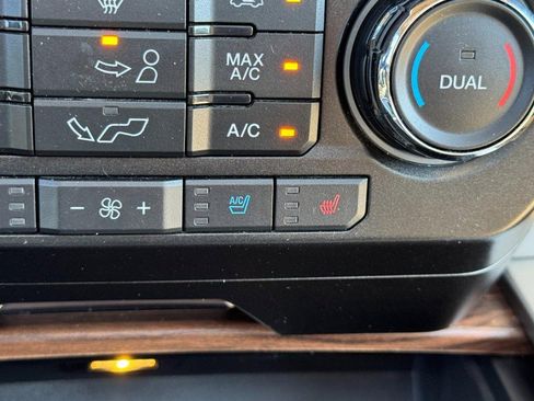Used 2016 Ford F150 Lariat AWD/4WD image 21