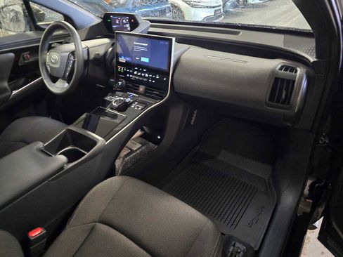 Used 2024 Toyota bZ4X XLE w/ Weather Package image 12