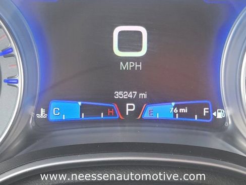 Used 2022 Chrysler 300 Touring L RWD image 22
