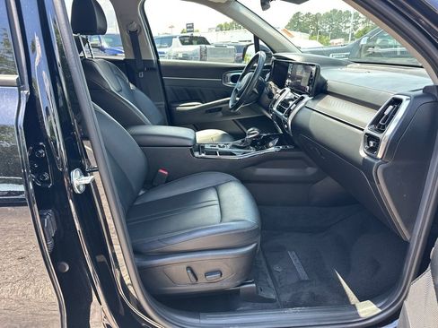 Certified 2023 Kia Sorento SX AWD/4WD image 13