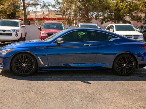 Used 2019 INFINITI Q60 3.0t Luxe w/ Essential Package RWD image 8