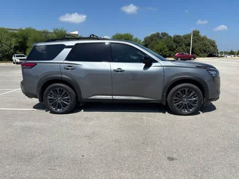 Used 2026 Nissan Pathfinder SL w/ SL Premium Package FWD image 6