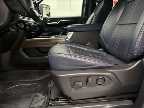 Used 2024 Chevrolet Silverado 2500 High Country w/ Technology Package AWD/4WD image 23