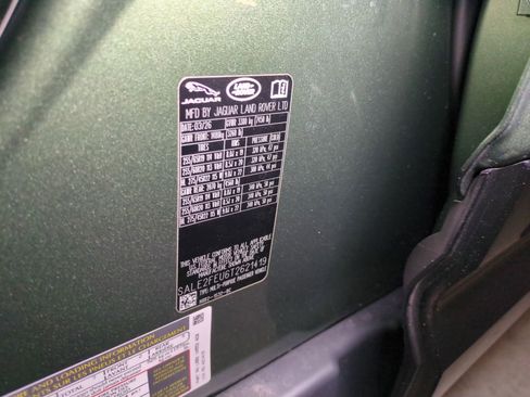 New 2026 Land Rover Defender 130 X-Dynamic SE AWD/4WD image 31