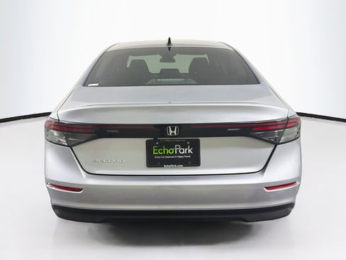 Used 2025 Honda Accord SE image 7