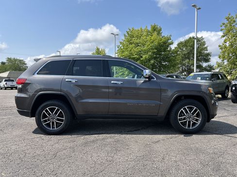 Used 2021 Jeep Grand Cherokee Limited w/ Luxury Group II AWD/4WD image 2