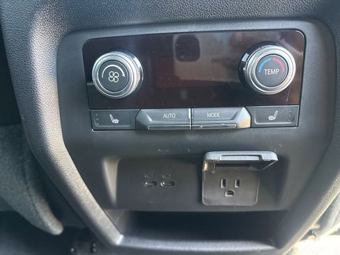 Used 2025 GMC Acadia Denali w/ Super Cruise Package image 38