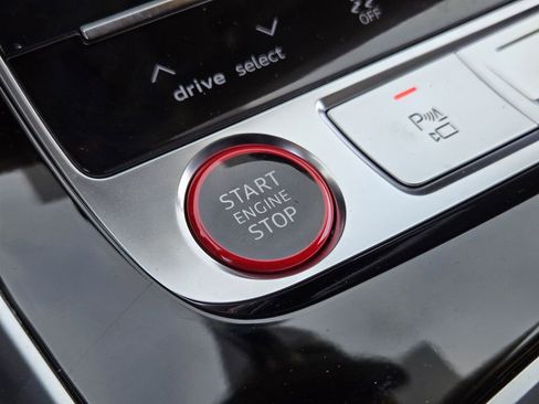 New 2026 Audi SQ8 Prestige image 25