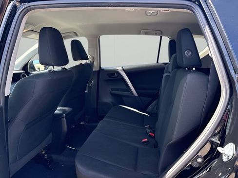 Used 2017 Toyota RAV4 LE FWD image 14