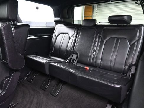 Used 2020 Ford Expedition Limited w/ Special Edition Package AWD/4WD image 39