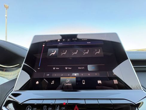 New 2026 Jeep Compass Latitude AWD/4WD image 4