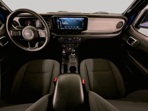 Used 2024 Jeep Wrangler Unlimited AWD/4WD image 14