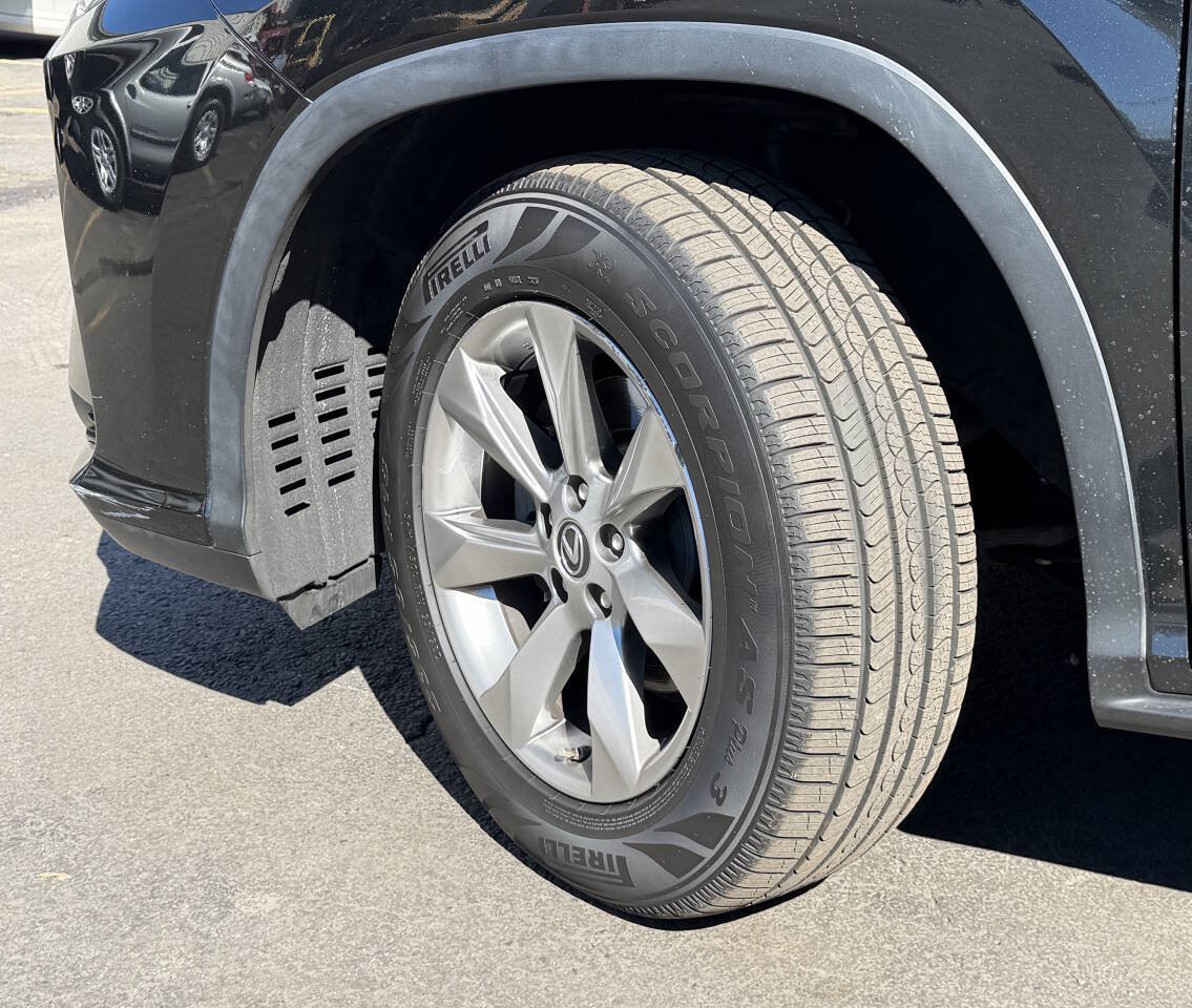 Used 2018 Lexus RX 350 AWD w/ Accessory Package image 38