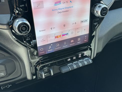 New 2026 RAM 2500 Tradesman AWD/4WD image 21