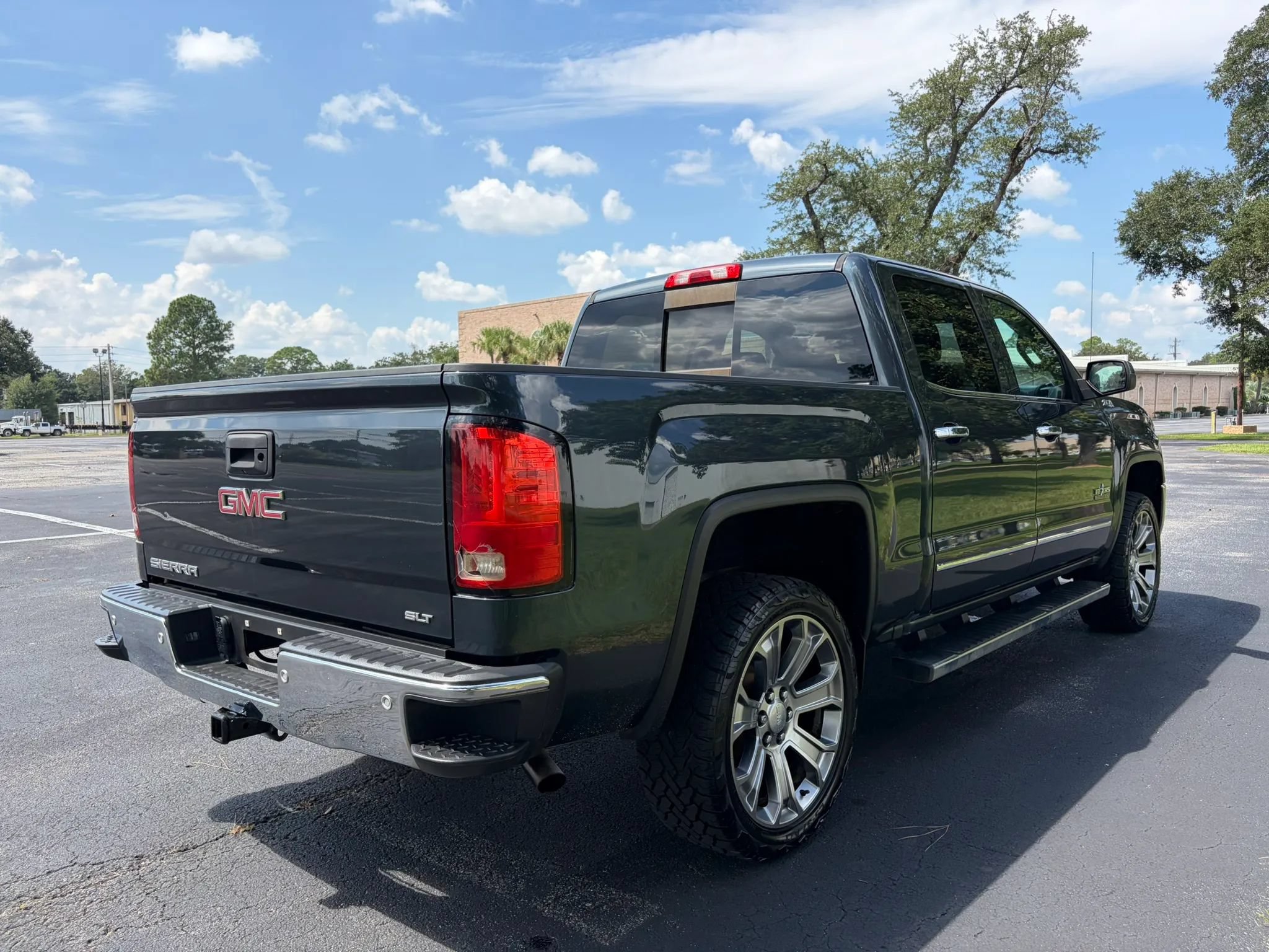 Used 2018 GMC Sierra 1500 SLT w/ Texas SLT Premium Package AWD/4WD image 7