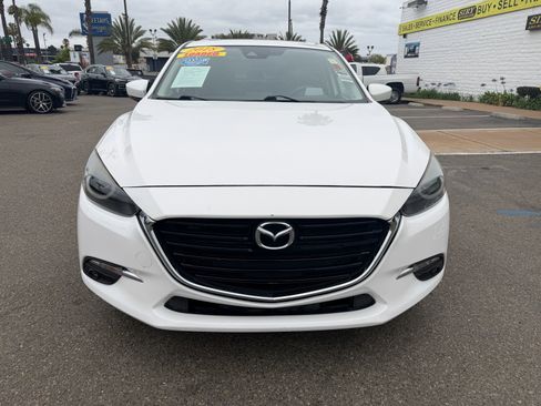 Used 2018 MAZDA MAZDA3 Grand Touring FWD image 8