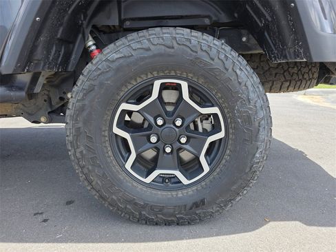 Used 2021 Jeep Gladiator Rubicon image 15