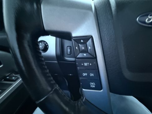 Used 2017 Ford Expedition Limited w/ Equipment Group 301A AWD/4WD image 30