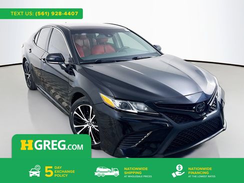 Used 2019 Toyota Camry SE image 1