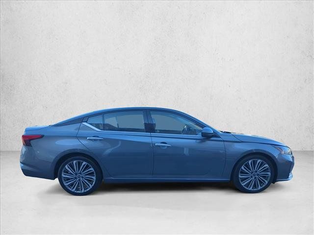 Used 2023 Nissan Altima 2.5 SL FWD image 4