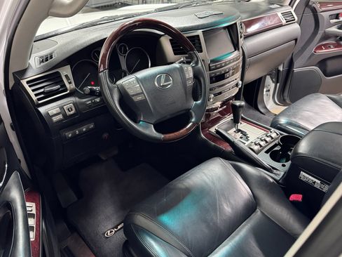 Used 2015 Lexus LX 570 4WD image 20