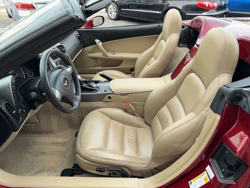 Used 2006 Chevrolet Corvette Convertible w/ Preferred Equipment Group RWD image 7