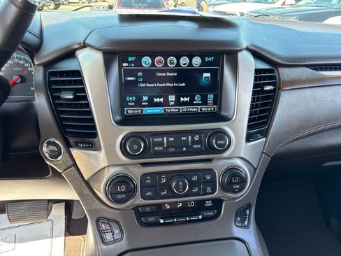 Used 2019 GMC Yukon XL Denali w/ Open Road Package AWD/4WD image 3